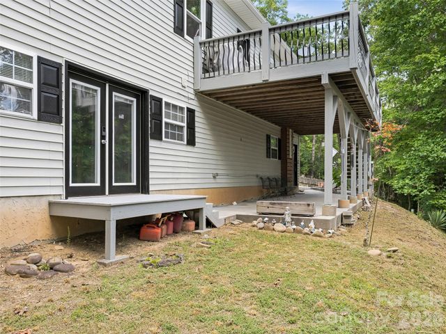 524 Lookout Drive, Pisgah Forest, NC 28768