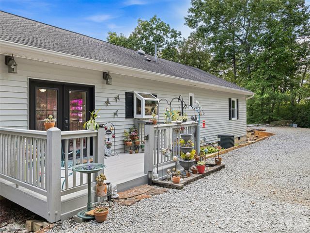 524 Lookout Drive, Pisgah Forest, NC 28768