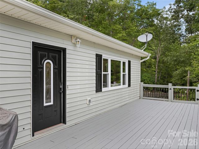 524 Lookout Drive, Pisgah Forest, NC 28768