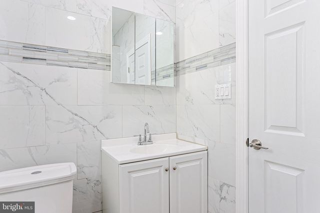 802 W RITNER ST, Philadelphia, PA 19148