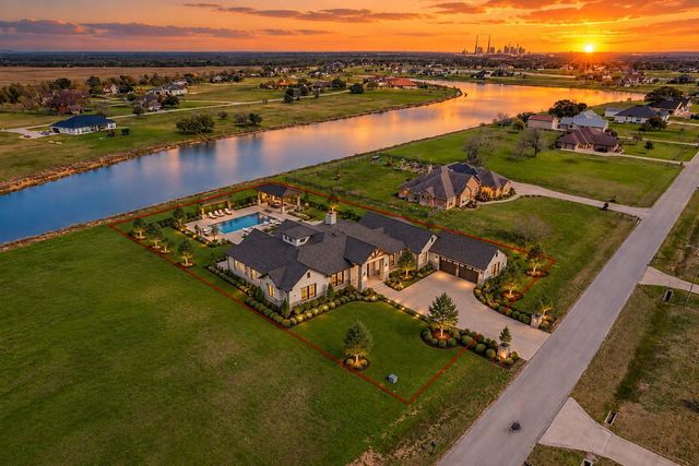 6818 Brazos Lakes Drive, Richmond, TX 77469