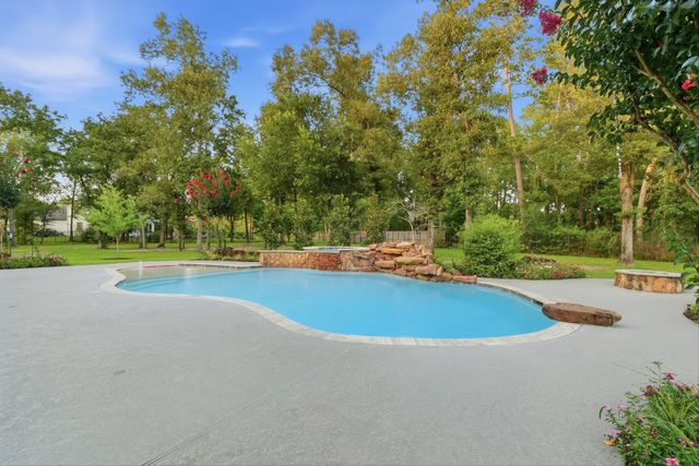 27806 Quiet Sky Place Drive, Spring, TX 77386