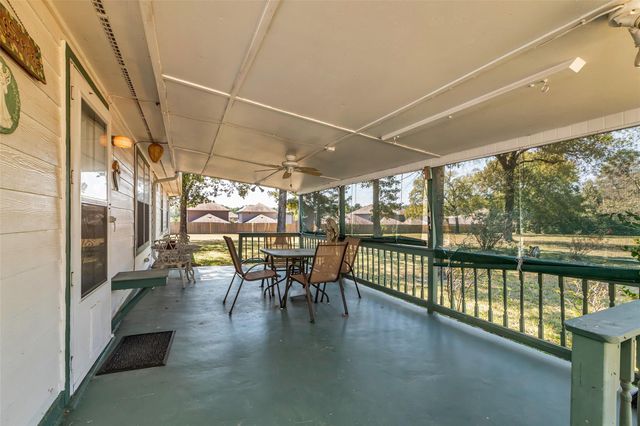 13833 N Highway 75, Willis, TX 77378