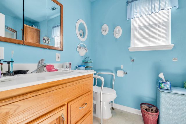 13833 N Highway 75, Willis, TX 77378