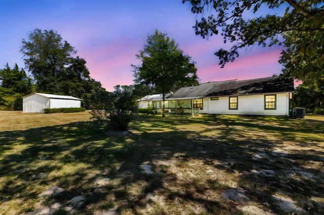 13833 N Highway 75, Willis, TX 77378