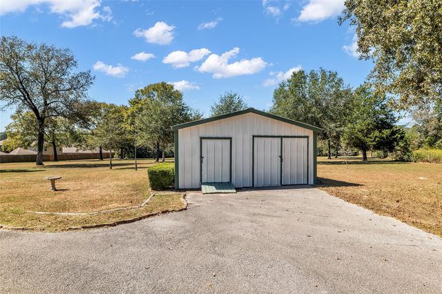 13833 N Highway 75, Willis, TX 77378