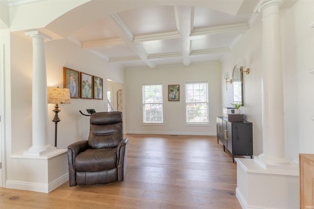6555 Oakland Court, Newburgh, IN 47630