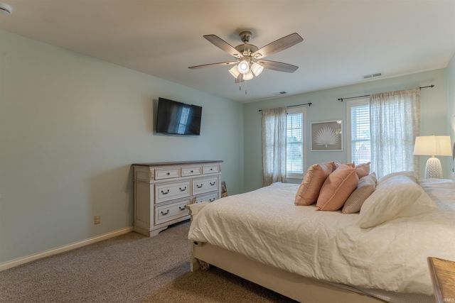 6555 Oakland Court, Newburgh, IN 47630