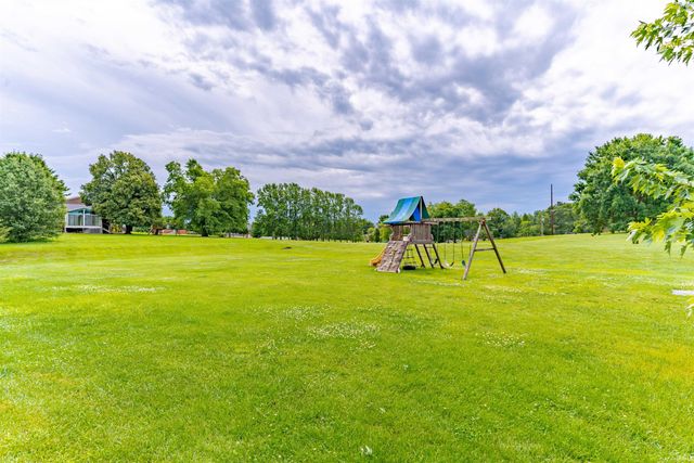 6555 Oakland Court, Newburgh, IN 47630