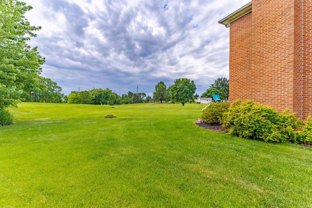 6555 Oakland Court, Newburgh, IN 47630