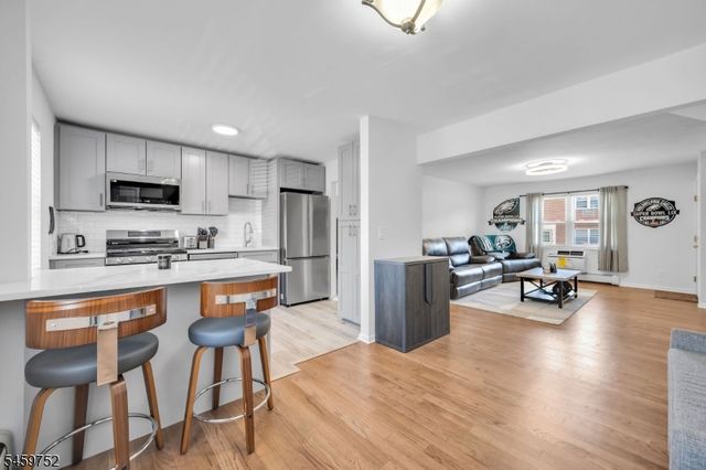 66 Knox Ter, Wayne Twp., NJ 07470
