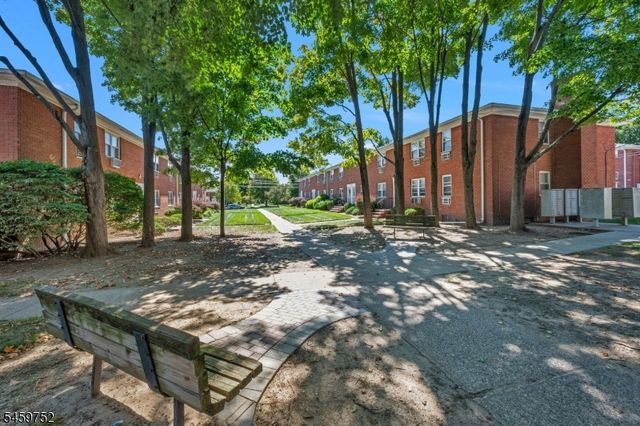 66 Knox Ter, Wayne Twp., NJ 07470