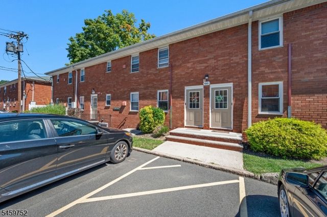 66 Knox Ter, Wayne Twp., NJ 07470