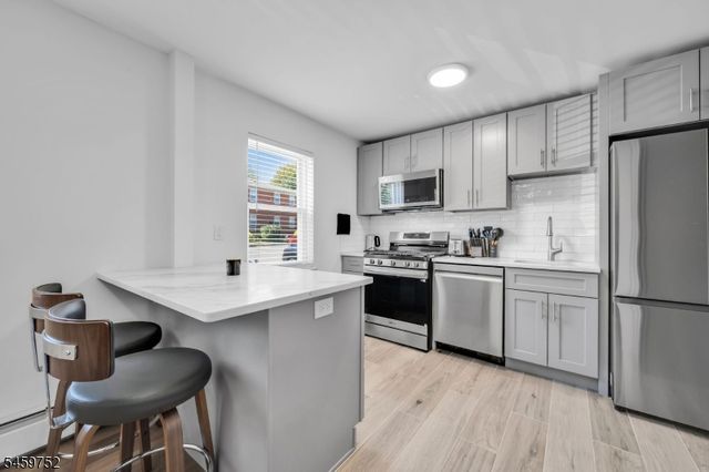 66 Knox Ter, Wayne Twp., NJ 07470