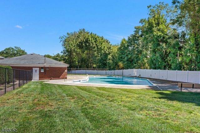 66 Knox Ter, Wayne Twp., NJ 07470