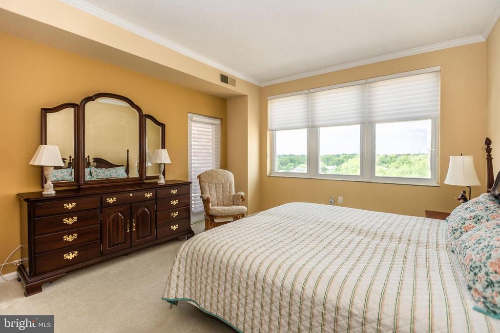 Image 13 of property listing at 3801 CANTERBURY RD #816, Baltimore, MD 21218