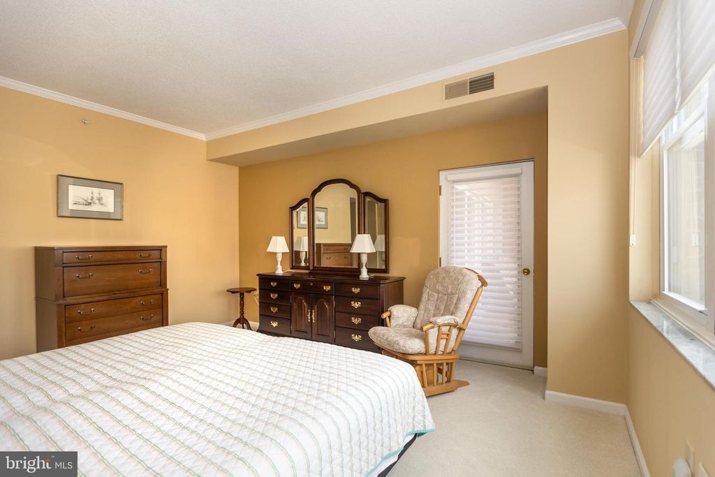 Image 15 of property listing at 3801 CANTERBURY RD #816, Baltimore, MD 21218
