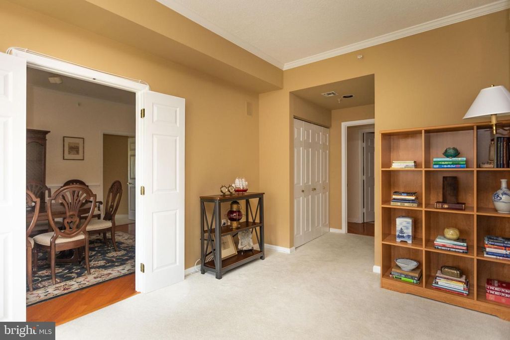 Image 20 of property listing at 3801 CANTERBURY RD #816, Baltimore, MD 21218