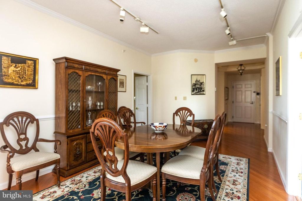 Image 4 of property listing at 3801 CANTERBURY RD #816, Baltimore, MD 21218