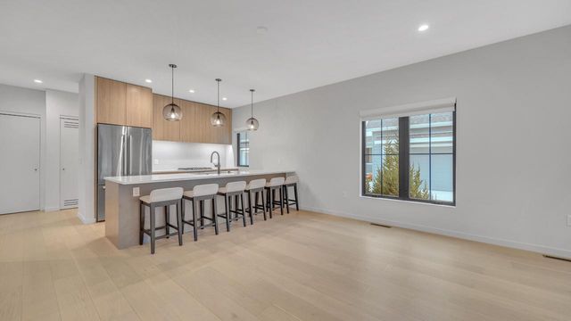 513 Meadow CIRCLE E, Kohler, WI 53044