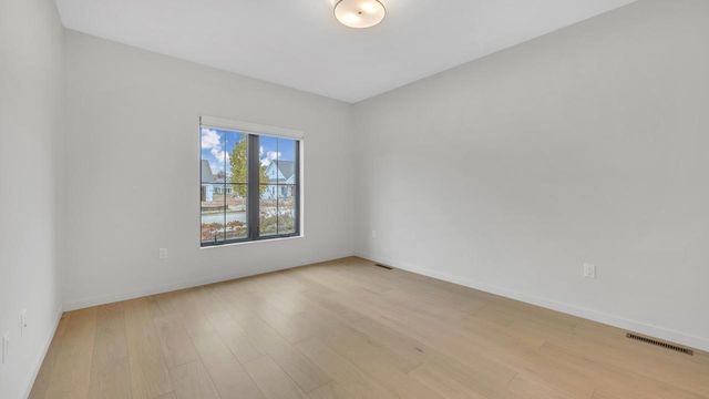 513 Meadow CIRCLE E, Kohler, WI 53044