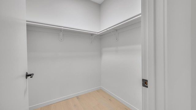 513 Meadow CIRCLE E, Kohler, WI 53044