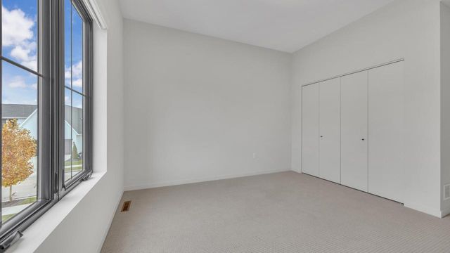 513 Meadow CIRCLE E, Kohler, WI 53044