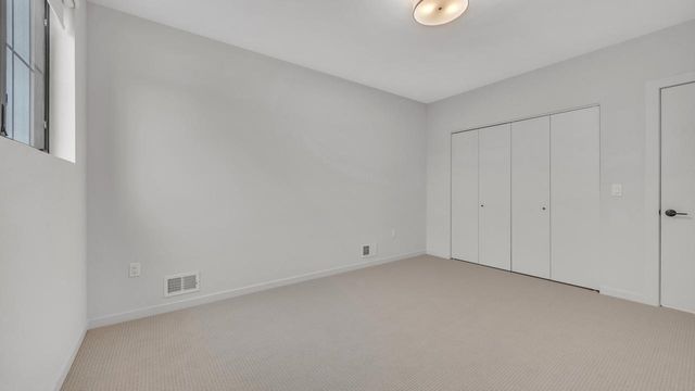 513 Meadow CIRCLE E, Kohler, WI 53044