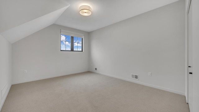 513 Meadow CIRCLE E, Kohler, WI 53044