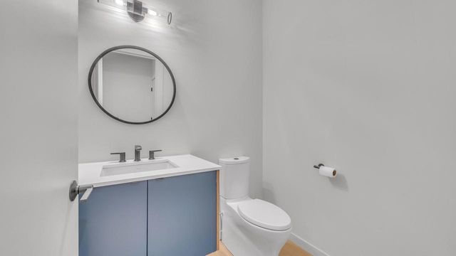 513 Meadow CIRCLE E, Kohler, WI 53044