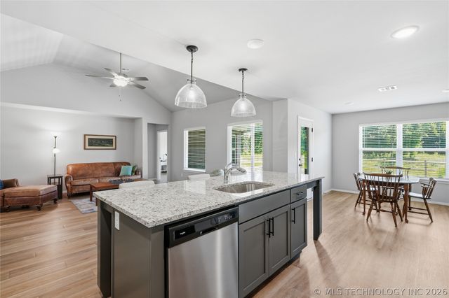3848 E 144th Place S, Bixby, OK 74008