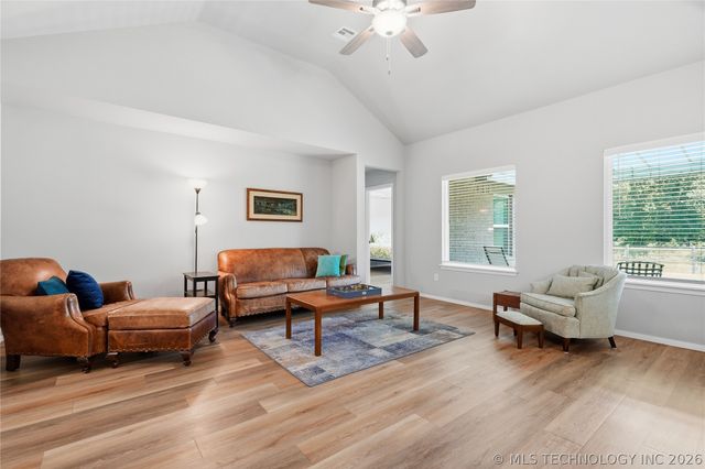 3848 E 144th Place S, Bixby, OK 74008