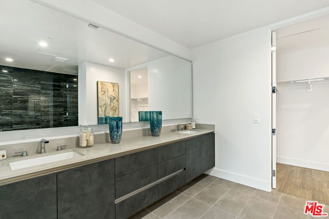 728 N Sweetzer Avenue 308, Los Angeles, CA 90069