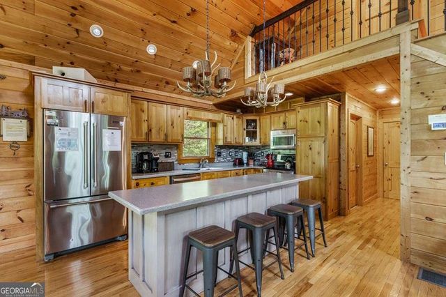98 Toccoa Overlook Drive, Blue Ridge, GA 30513