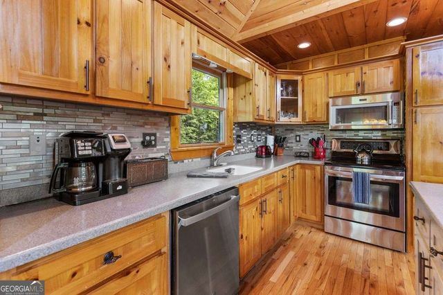98 Toccoa Overlook Drive, Blue Ridge, GA 30513