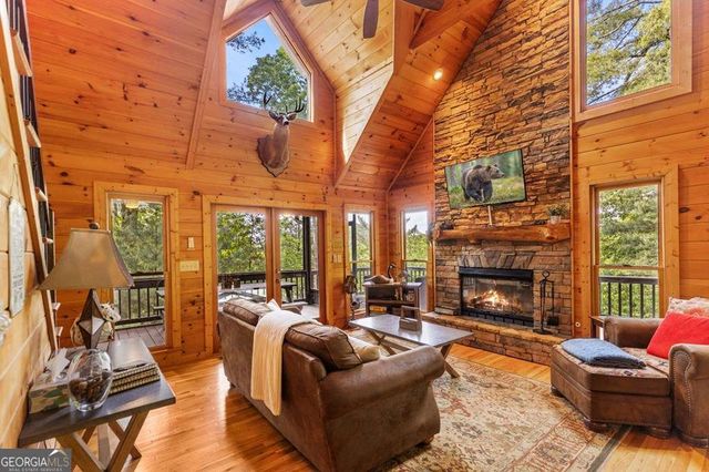 98 Toccoa Overlook Drive, Blue Ridge, GA 30513