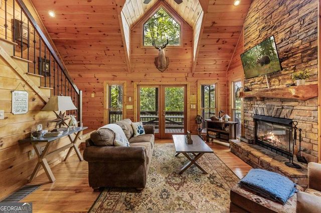 98 Toccoa Overlook Drive, Blue Ridge, GA 30513