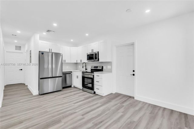 3300 SW 40th Avenue, West Park, FL 33023