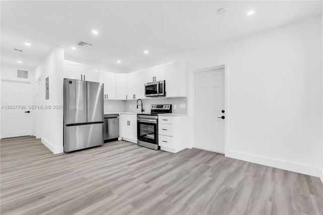 3300 SW 40th Avenue, West Park, FL 33023