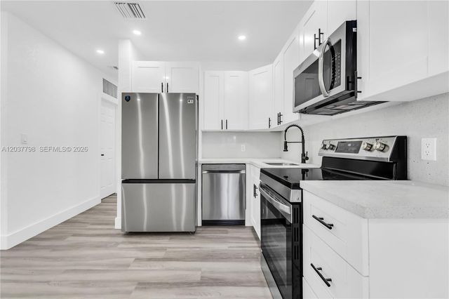 3300 SW 40th Avenue, West Park, FL 33023