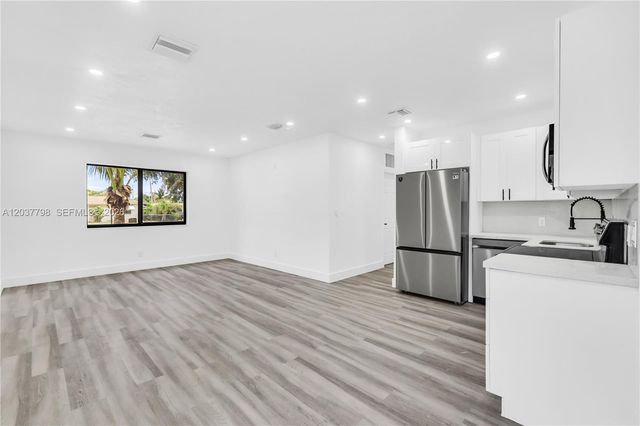 3300 SW 40th Avenue, West Park, FL 33023