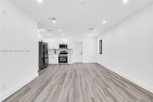 3300 SW 40th Avenue, West Park, FL 33023