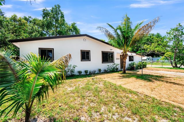 3300 SW 40th Avenue, West Park, FL 33023