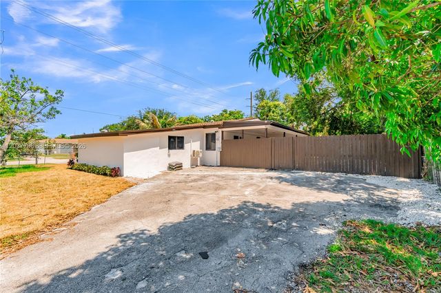 3300 SW 40th Avenue, West Park, FL 33023