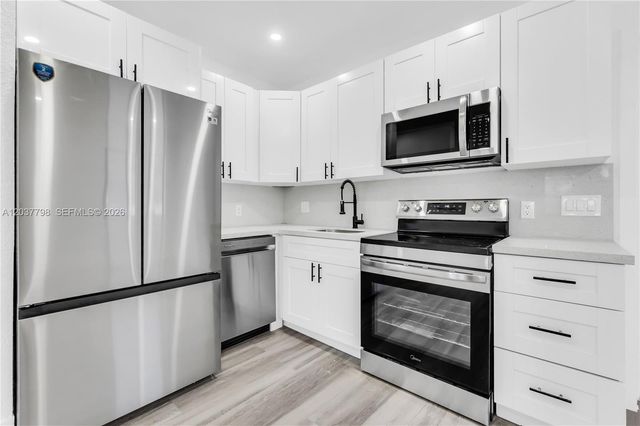 3300 SW 40th Avenue, West Park, FL 33023