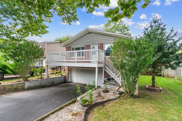 1028 Idlewild Drive, Round Lake Beach, IL 60073