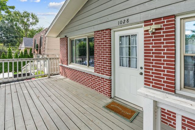 1028 Idlewild Drive, Round Lake Beach, IL 60073