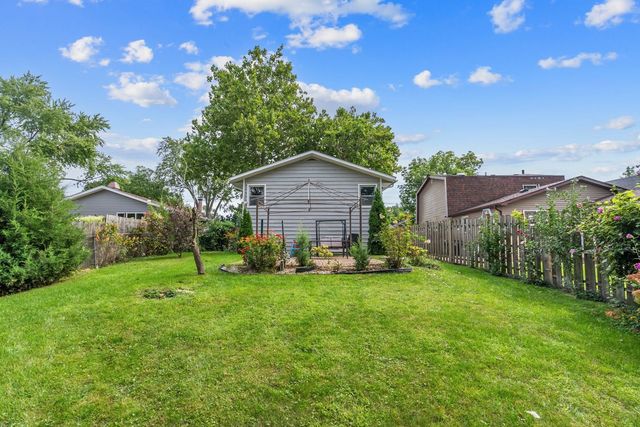 1028 Idlewild Drive, Round Lake Beach, IL 60073