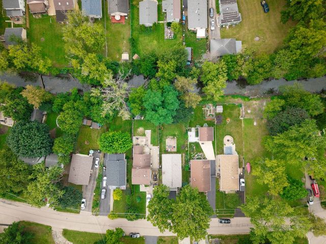 1028 Idlewild Drive, Round Lake Beach, IL 60073