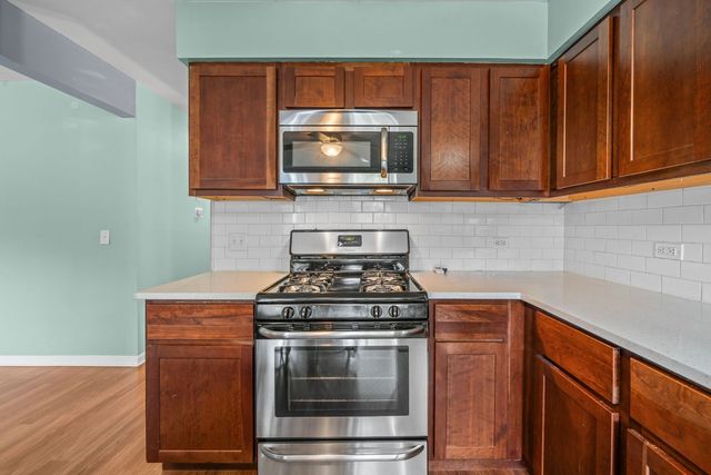 1028 Idlewild Drive, Round Lake Beach, IL 60073